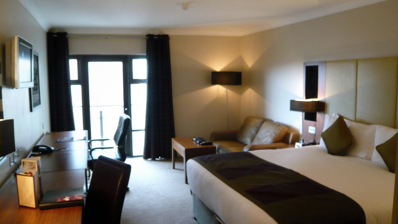 UK short-stay or holiday-let apartment